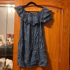 Context by Lord and Taylor off the shoulder denim and navy dress. Size L